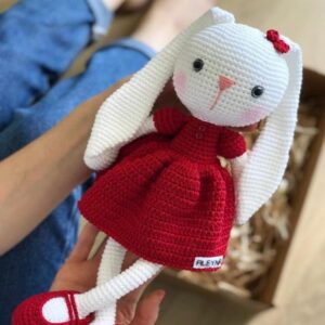 Receita de amigurumi em PDF - A Coelha Charmosa