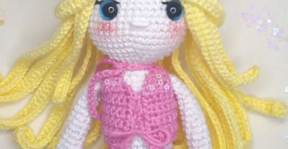 Receita de amigurumi em vídeo – Barbie