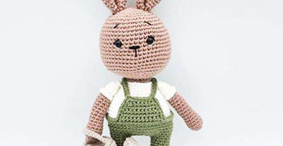 Receita de Amigurumi em PDF – Coelho Mollio