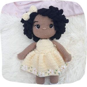 Receita de amigurumi em PDF - Boneca Daisy