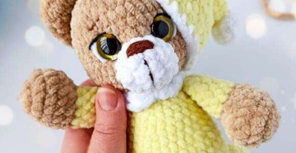 Receita de amigurumi em PDF – Ursinho de pijama