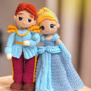 Receita de amigurumi em PDF - Um amor de Cinderela