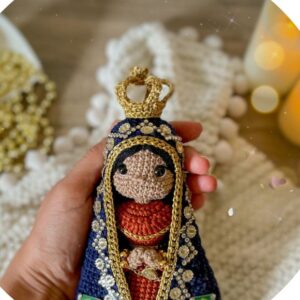 Receita de amigurumi em PDF - Mini Nossa Senhora Aparecida