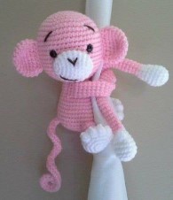 Receita de amigurumi em PDF - Macaquinhos prendedores de cortina