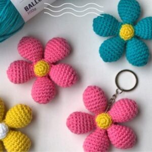 Receita de amigurumi em PDF - Chaveiro de Flor