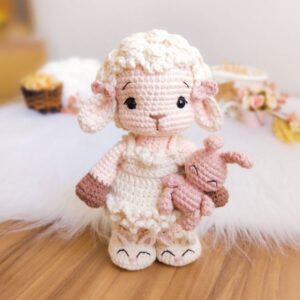 Receita de amigurumi em PDF - Amelie a ovelhinha