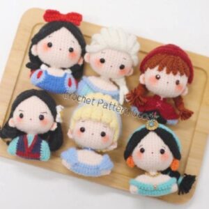 Receita de amigurumi em PDF - Chaveiro Princesas