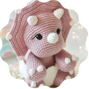 Receita de amigurumi em PDF - Baby Triceratops