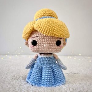 Receita de amigurumi em PDf - Cinderela