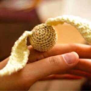 Receita de amigurumi em PDF - Chaveiro Pomo de ouro