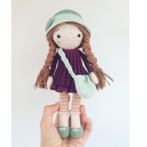 Receita de amigurumi em PDF - Boneca Abigail