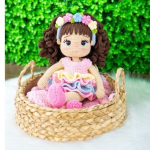 Receita de amigurumi em PDF - Boneca Dalila