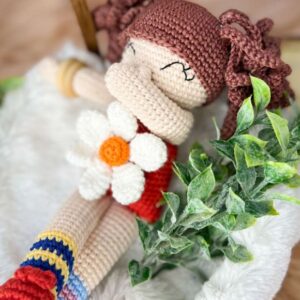 Receita de amigurumi em PDF - Boneca Sensorial