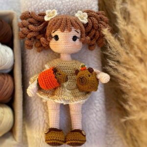 Receita de amigurumi em PDF - Clara e a Capivara