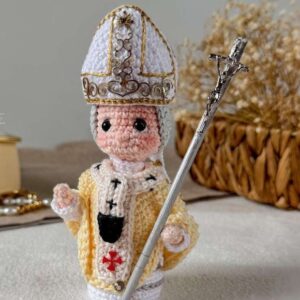 Receita de amigurumi em PDF -  Mini São João Paulo II