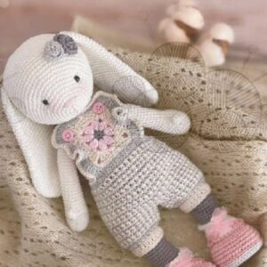 Receita de Amigurumi em pdf - Coelha de Páscoa
