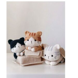 Receita de amigurumi em PDF - Gato na Caixa