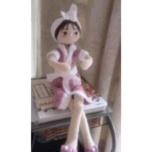 Receita de amigurumi em PDF - Boneca Porta Papel higiênico