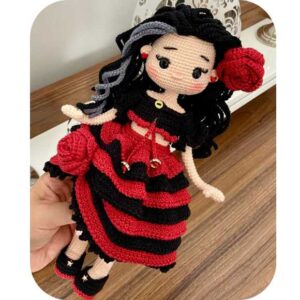 Receita de amigurumi em PDF - Esperanza a Boneca Flamenca