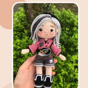 Receita de amigurumi em PDF - Boneca MoonDoll