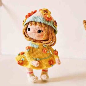 Receita de amigurumi em PDF - Boneca Primavera