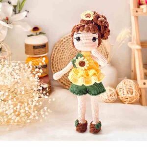 Receita de amigurumi em PDF - Boneca Sol de Verão