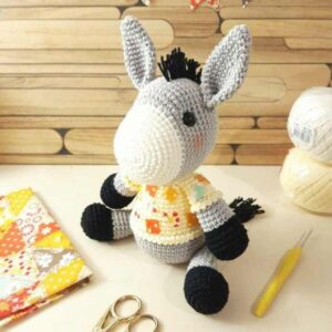 Receita de amigurumi em PDF - Tom Ze o Burrinho Junino