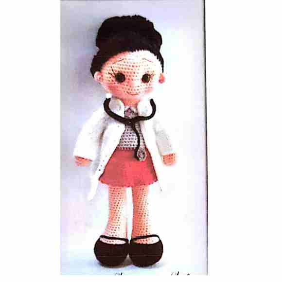 Receitade amigurumi em PDF - Boneca Médica