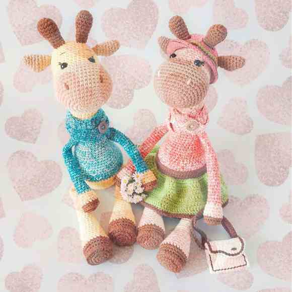 Receita de amigurumi em PDF - Casal de girafas