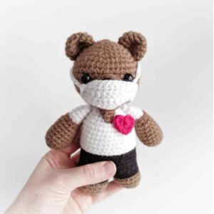 Receita de amigurumi em PDF - Urso da linha de frente
