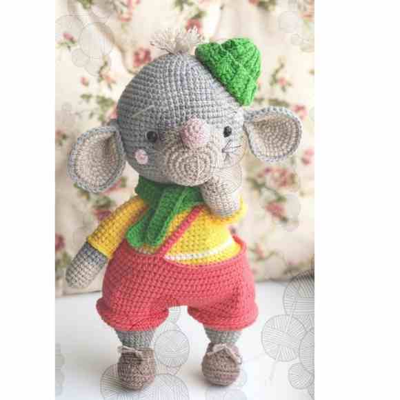 Receita de amigurumi em PDF - Rato Arkasha