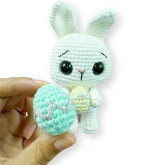 Receita de amigurumi em PDF - Coelho Floquinho