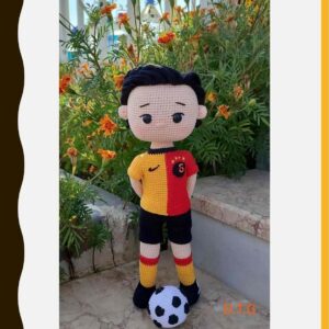 Receita de Amigurumi em PDF– Jogador de Futebol Galatasaray