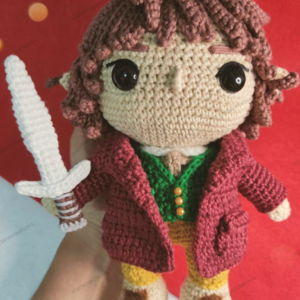 Receita de Amigurumi em PDF – Bilbo Bolseiro (O Hobbit / O Senhor dos Anéis)