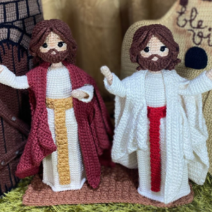 Receita de Amigurumi em PDF – Jesus Bate à Porta - 20cm
